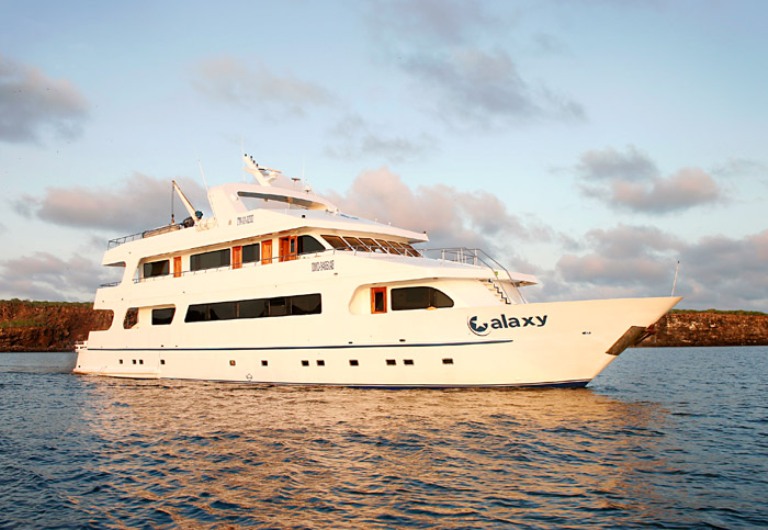 galapagos cruise